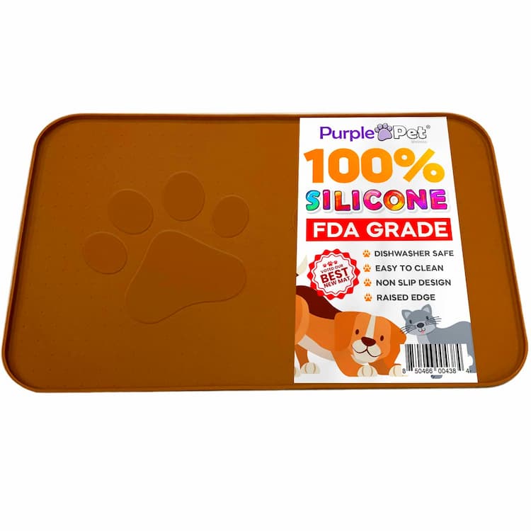 Set of Pet Feeding Mats and Toys